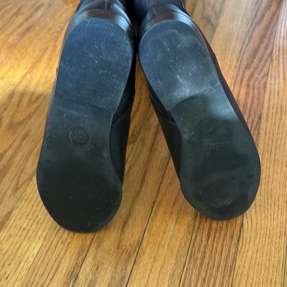 Michael Kors Bromley Boots - Picture 5 of 9